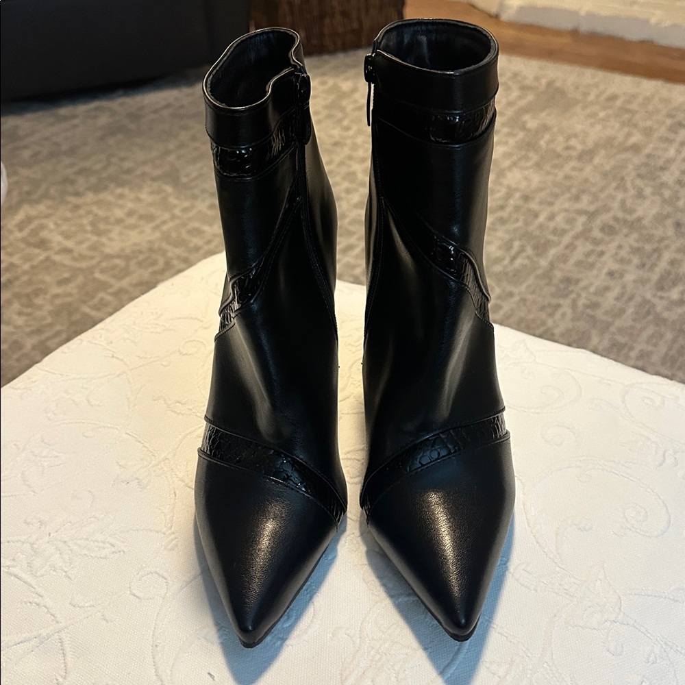 Faux Leather Black Ankle Boots Size 8.5 - Picture 6 of 7